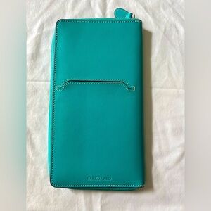 BAEKGAARD Turquoise Leather Zip Round Passport Travel Wallet EUC.
